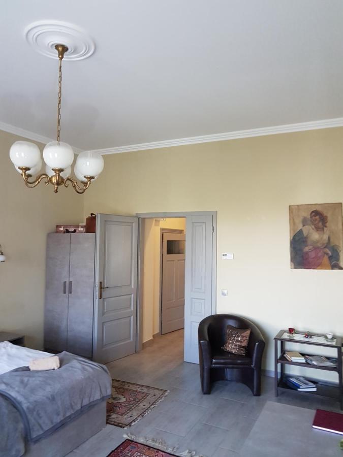 Ketbodonyi Apartments エクステリア 写真